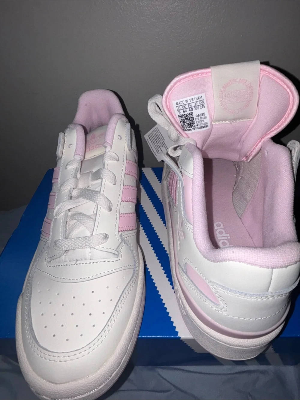 8 Women’s Adidas Forum Low CL - Cloud White / Pink